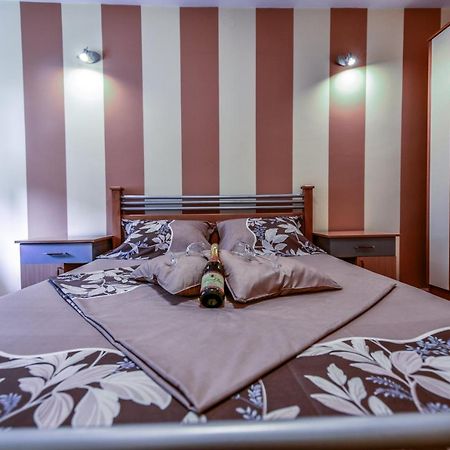 Lux Apartman Cvetkovic Kraljevo Luaran gambar